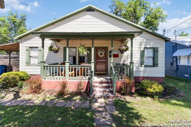 Details for 859 Pine St  , New Braunfels, TX 78130