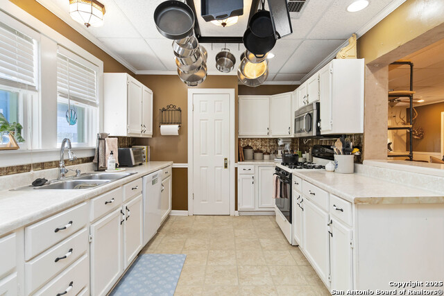 Image 13 of 27 For 859 Pine St  