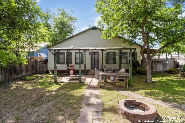 Image 26 of 27 For 859 Pine St  