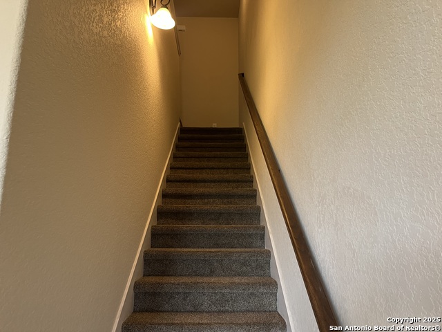Image 12 of 29 For 522 Creekside Circle