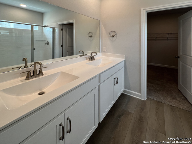 Listing photo id 13 for 14728 Sycamore Crossing
