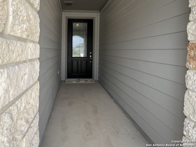 Listing photo id 1 for 14728 Sycamore Crossing