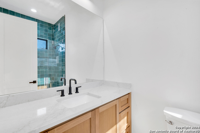 Listing photo id 15 for 23014 Crafty Ridge