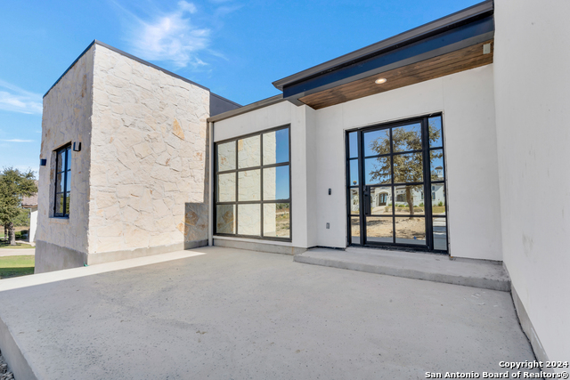 Listing photo id 0 for 23014 Crafty Ridge