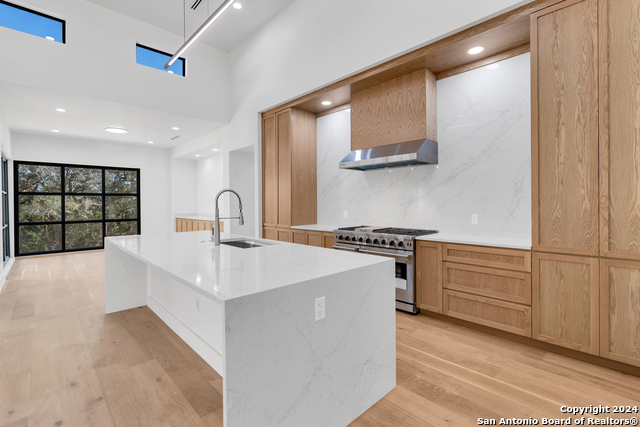 Listing photo id 6 for 23014 Crafty Ridge