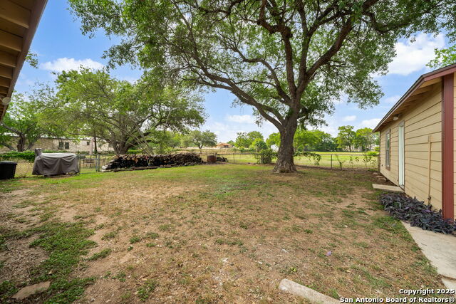 Listing photo id 23 for 11301 Ford