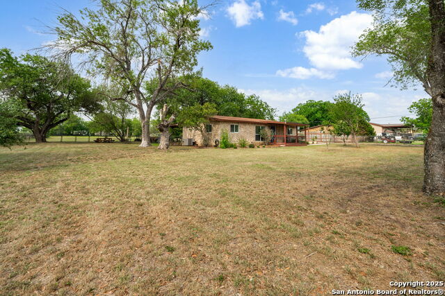 Listing photo id 1 for 11301 Ford