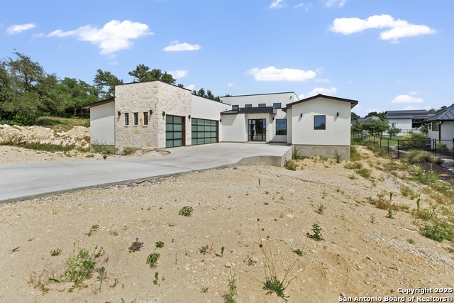 Listing photo id 0 for 9847 Midsomer Place