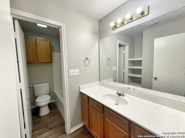 Image 15 of 21 For 2774 Fm 1044