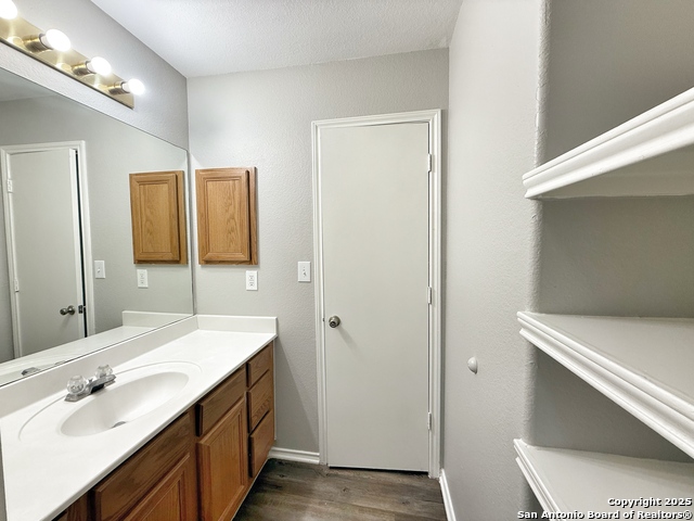 Image 17 of 21 For 2774 Fm 1044