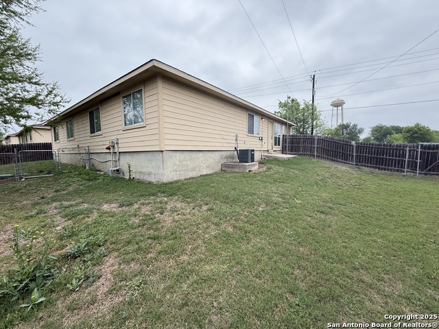 Image 20 of 21 For 2774 Fm 1044