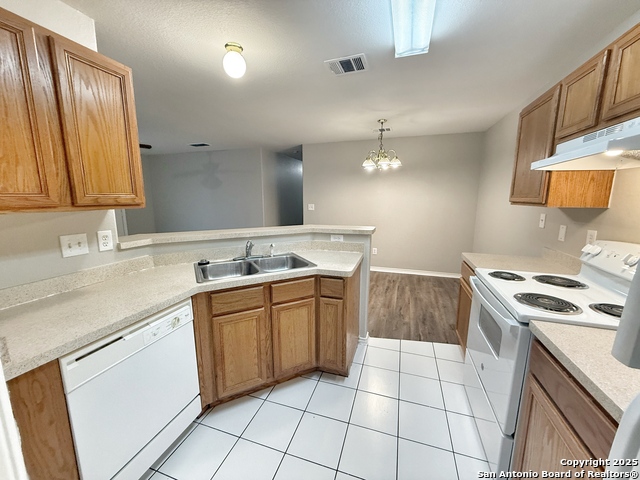 Image 7 of 21 For 2774 Fm 1044