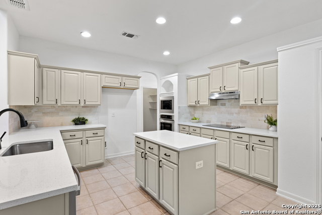 Image 12 of 50 For 1126 Belclaire