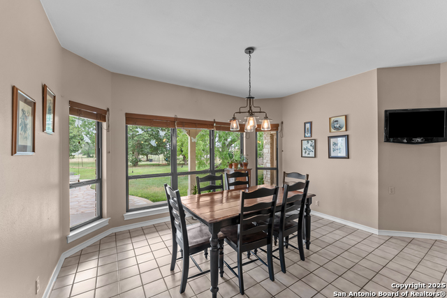 Listing photo id 11 for 4997 Pittman Rd.