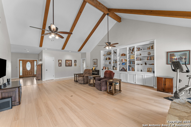 Listing photo id 13 for 4997 Pittman Rd.