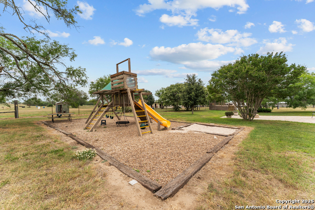 Listing photo id 28 for 4997 Pittman Rd.