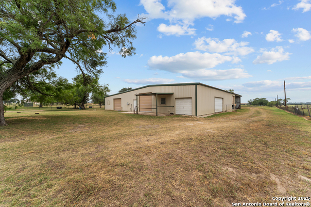 Listing photo id 31 for 4997 Pittman Rd.