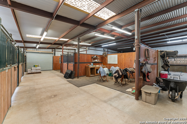 Listing photo id 36 for 4997 Pittman Rd.