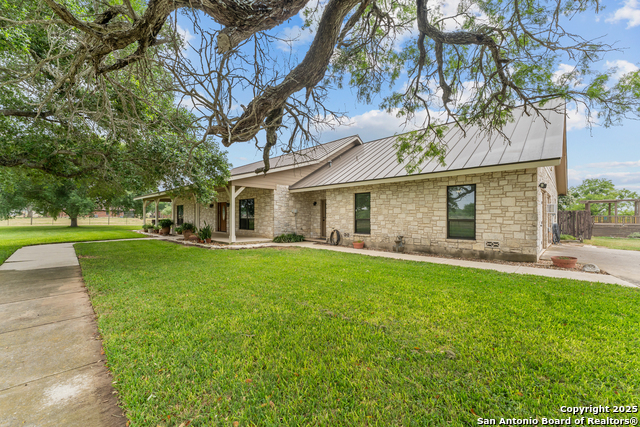 Listing photo id 4 for 4997 Pittman Rd.