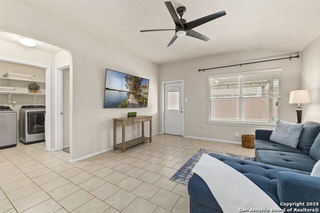 Listing photo id 21 for 2607 Indian Forest