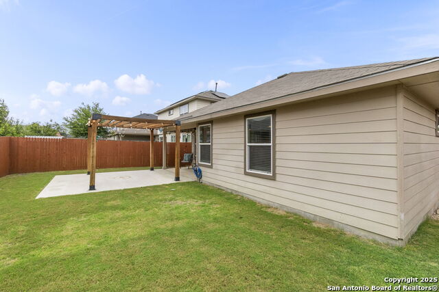 Listing photo id 27 for 2607 Indian Forest