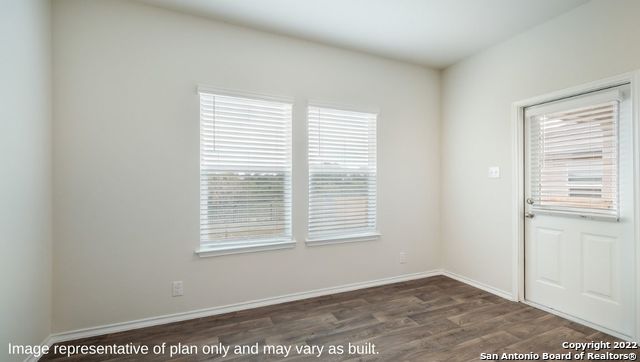Image 11 of 28 For 9811 Beaumont Brk