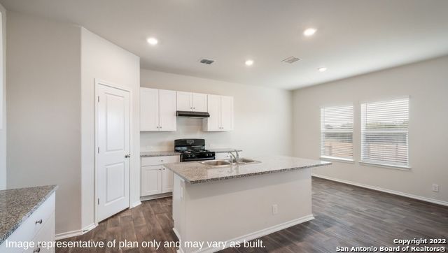 Image 5 of 28 For 9811 Beaumont Brk