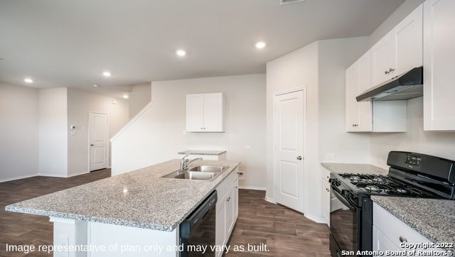 Image 7 of 28 For 9811 Beaumont Brk