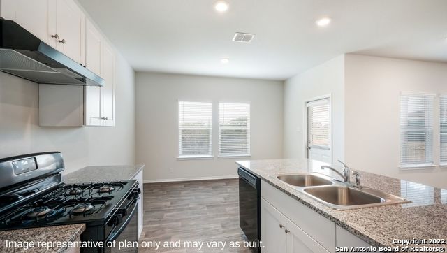 Image 8 of 28 For 9811 Beaumont Brk
