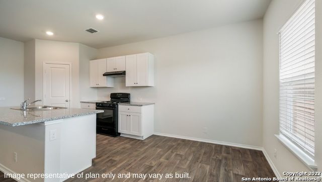 Image 9 of 28 For 9811 Beaumont Brk