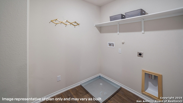 Image 23 of 30 For 9807 Beaumont Brk