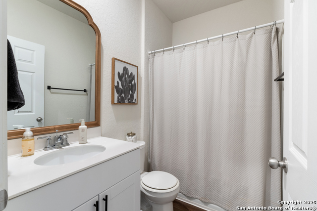 Listing photo id 19 for 809 Altapass Hills