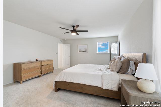 Listing photo id 24 for 809 Altapass Hills