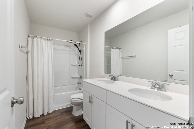Listing photo id 29 for 809 Altapass Hills