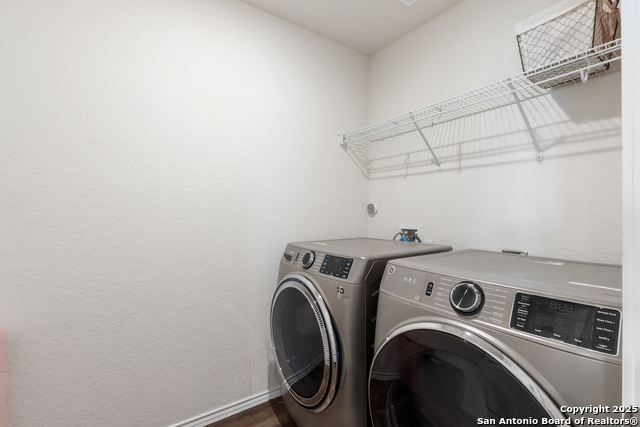 Listing photo id 32 for 809 Altapass Hills