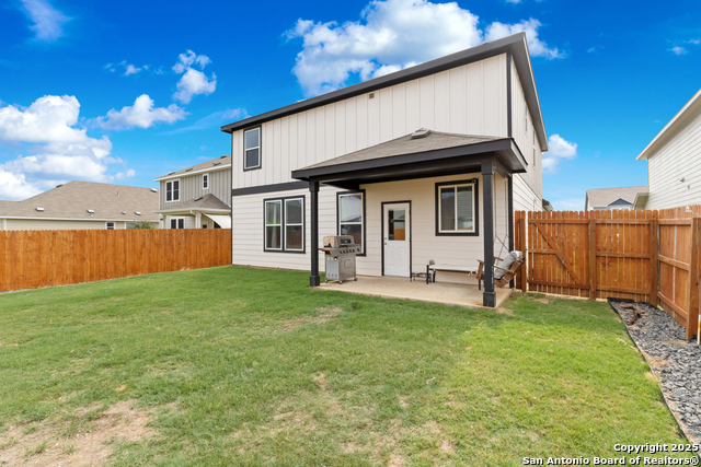 Listing photo id 34 for 809 Altapass Hills