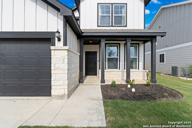 Listing photo id 3 for 809 Altapass Hills
