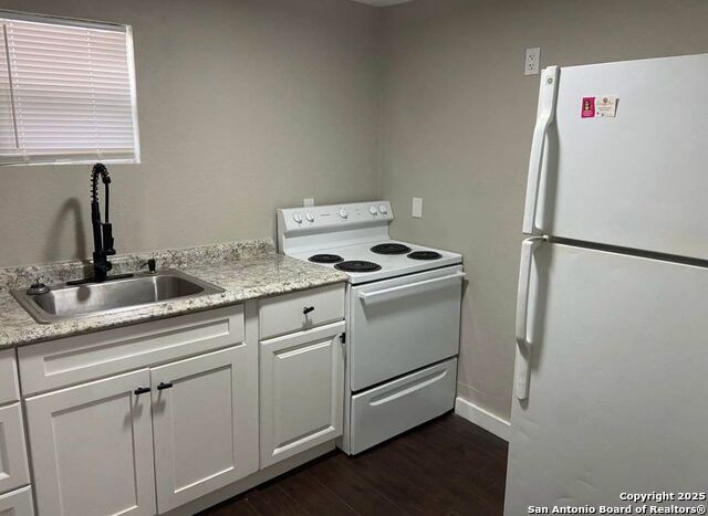 Listing photo id 1 for 235 Gabriel