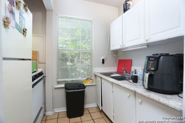 Listing photo id 10 for 311 Malone Ave W