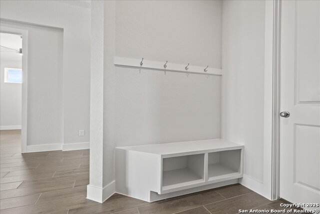 Image 4 of 24 For 1723 Heritage Maples Drive