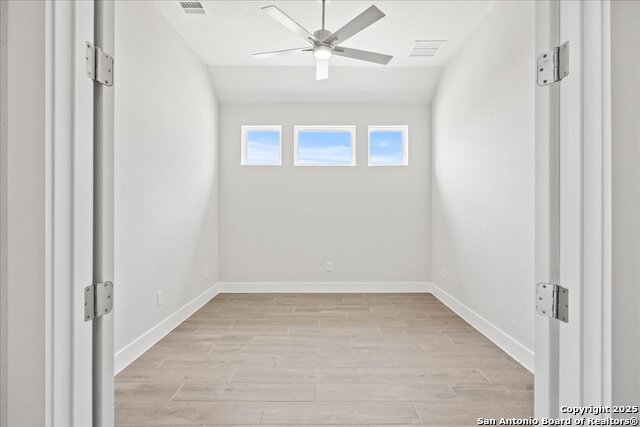 Image 9 of 24 For 1723 Heritage Maples Drive