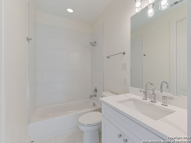 Image 15 of 20 For 311 Refugio St  102