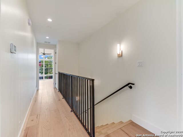 Image 9 of 20 For 311 Refugio St  102