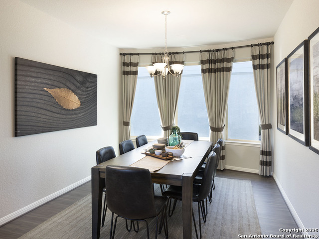 Listing photo id 1 for 10238 King Robert