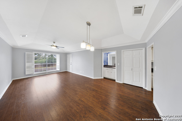 Image 10 of 21 For 2611 Eisenhauer  104a