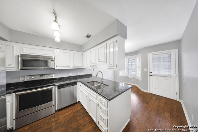 Image 6 of 21 For 2611 Eisenhauer  104a