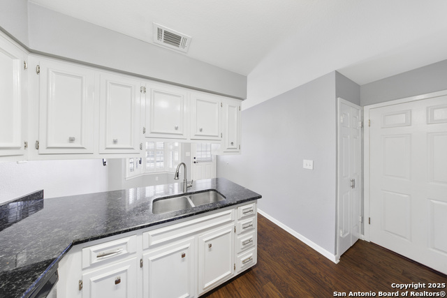 Image 7 of 21 For 2611 Eisenhauer  104a