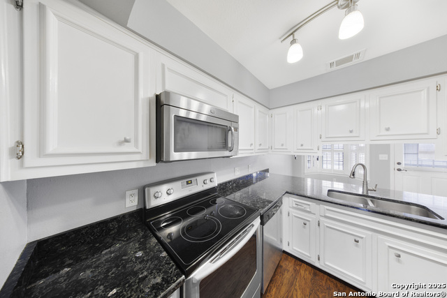 Image 8 of 21 For 2611 Eisenhauer  104a