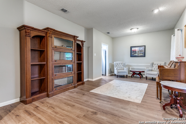 Image 11 of 21 For 15310 Artesian Oaks