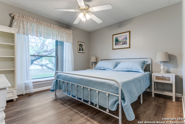 Image 12 of 21 For 15310 Artesian Oaks